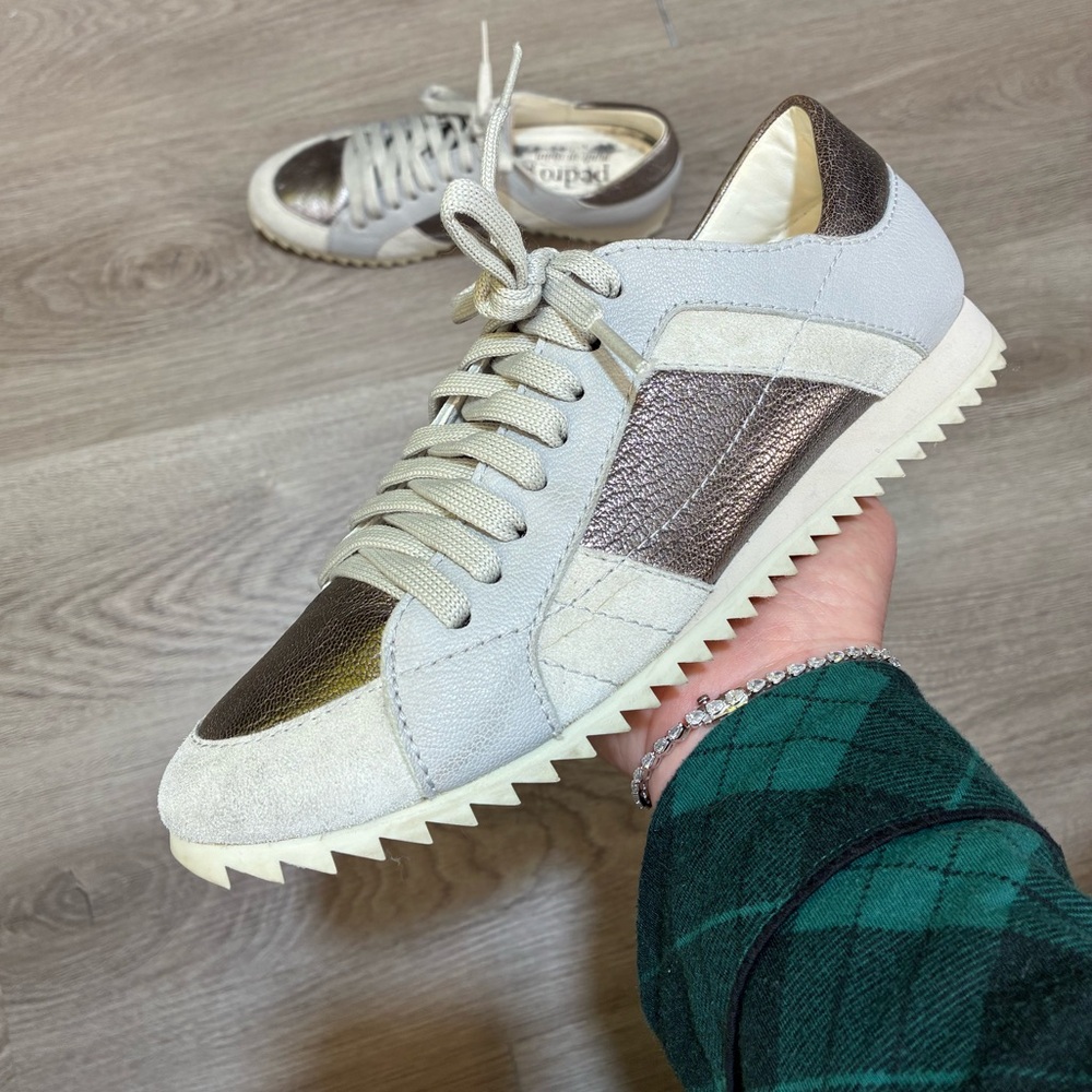 This is a pair of Pedro Garcia Carolina sneakers goatskin leather. Size 36